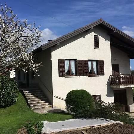 Sunny Hill Apartmán *