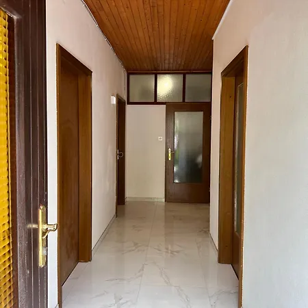 Sunny Hill Apartament *